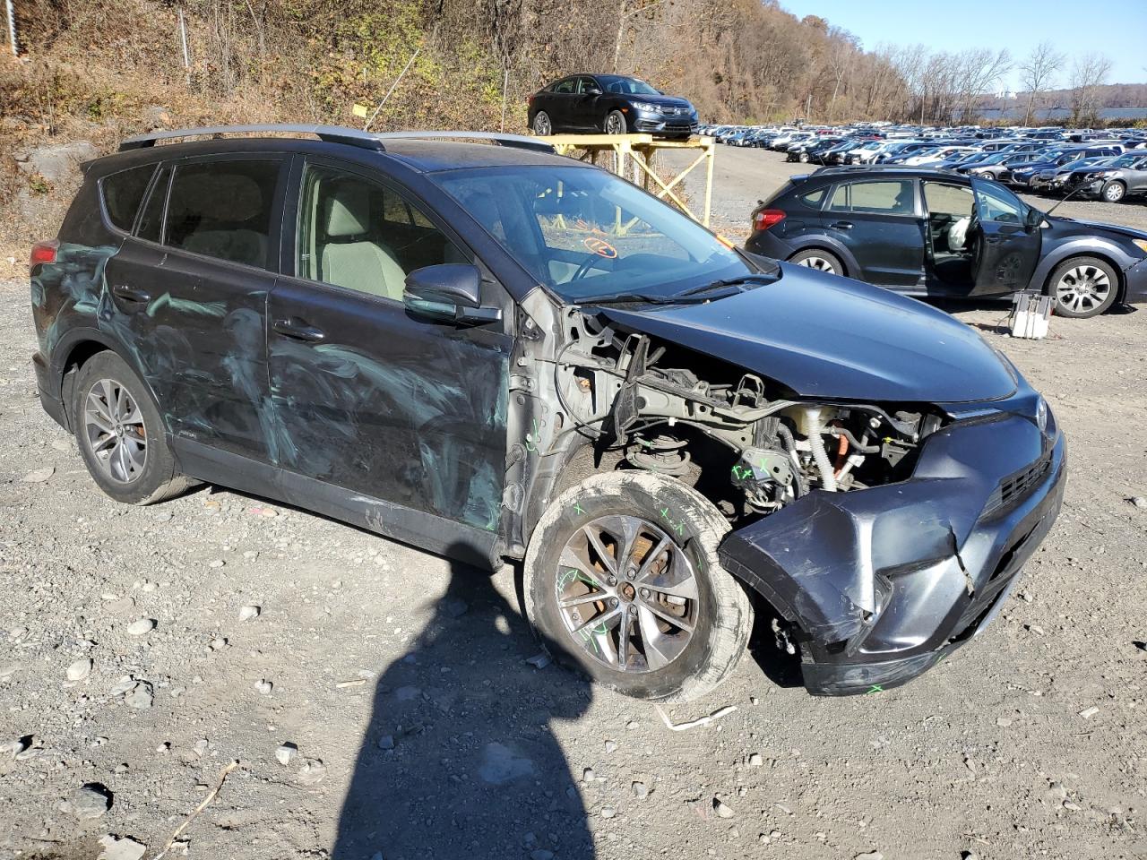 2016 Toyota RAV 4 - Image 4