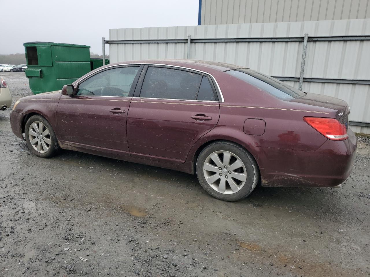 2007 Toyota Avalon - Image 2