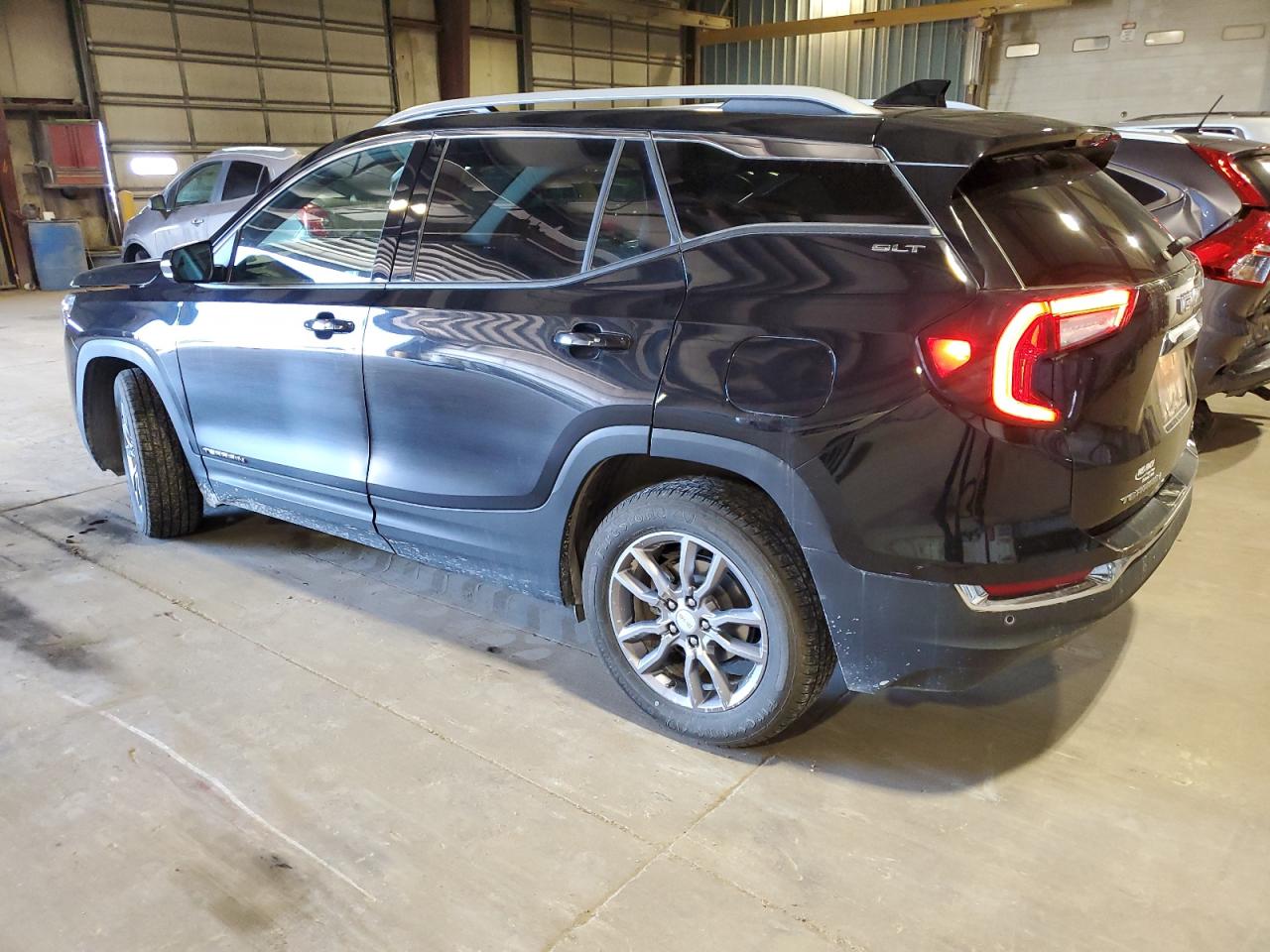 2022 GMC Terrain - Image 2
