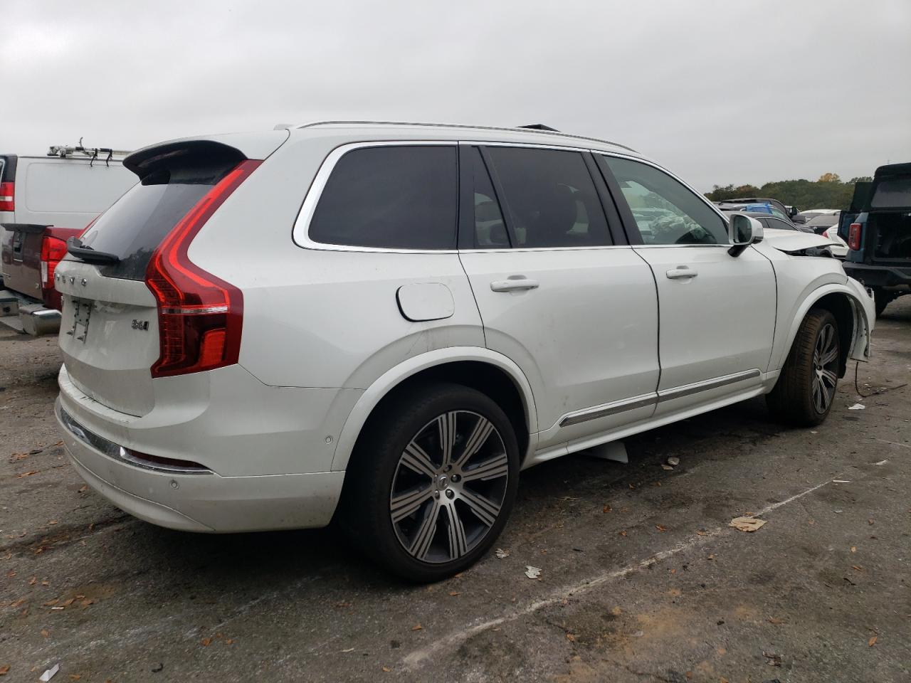 VIN YV4062PA0P1921628 2023 VOLVO XC90 ULTIM no.3