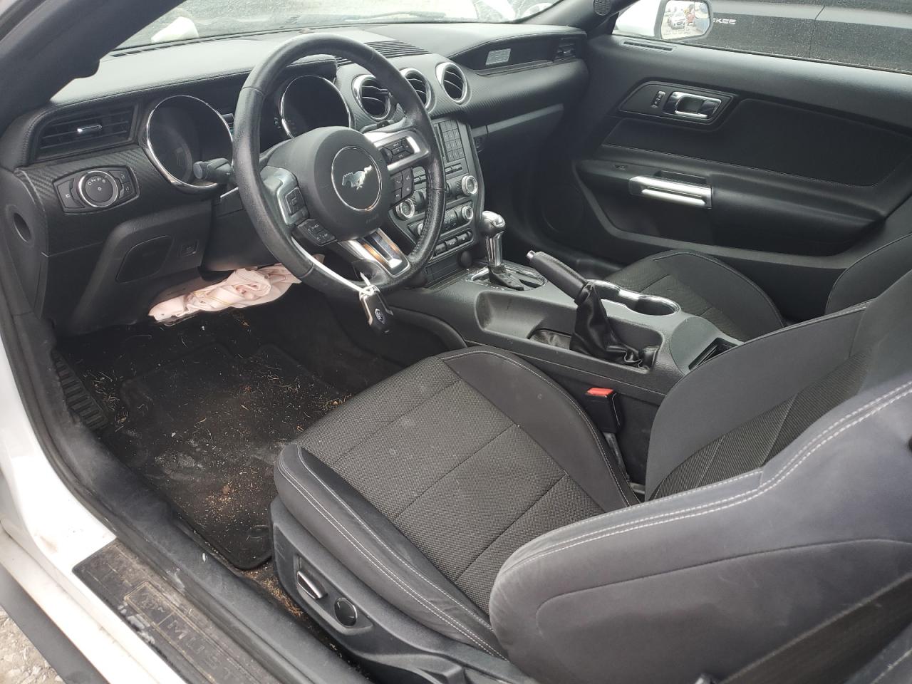 2016 Ford Mustang - Image 8