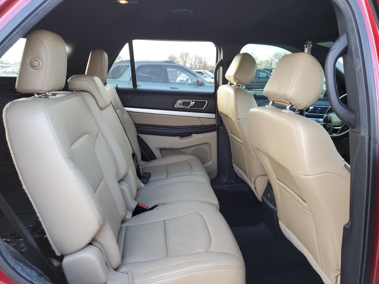 2016 Ford Explorer - Image 11