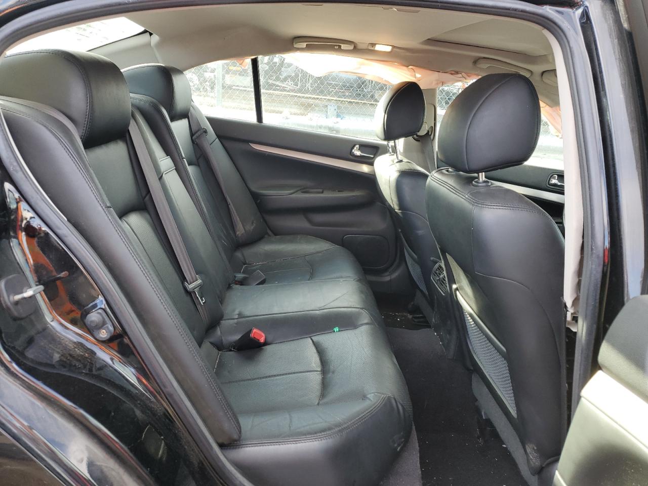 2012 Infiniti G - Image 10
