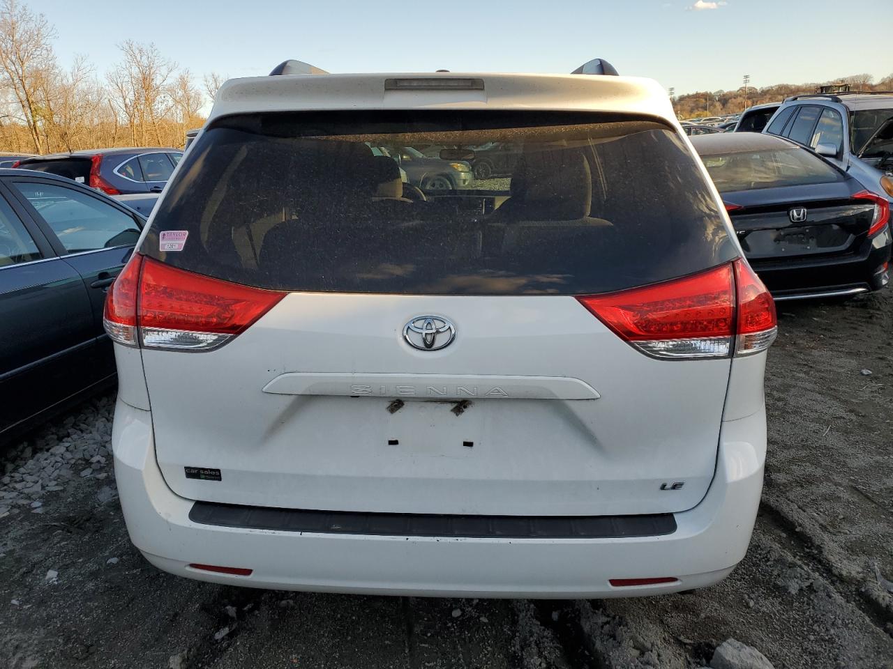 2012 Toyota Sienna - Image 6