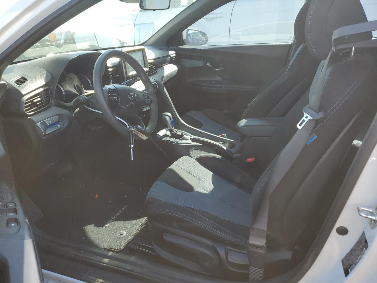 2020 Hyundai Veloster - Image 7