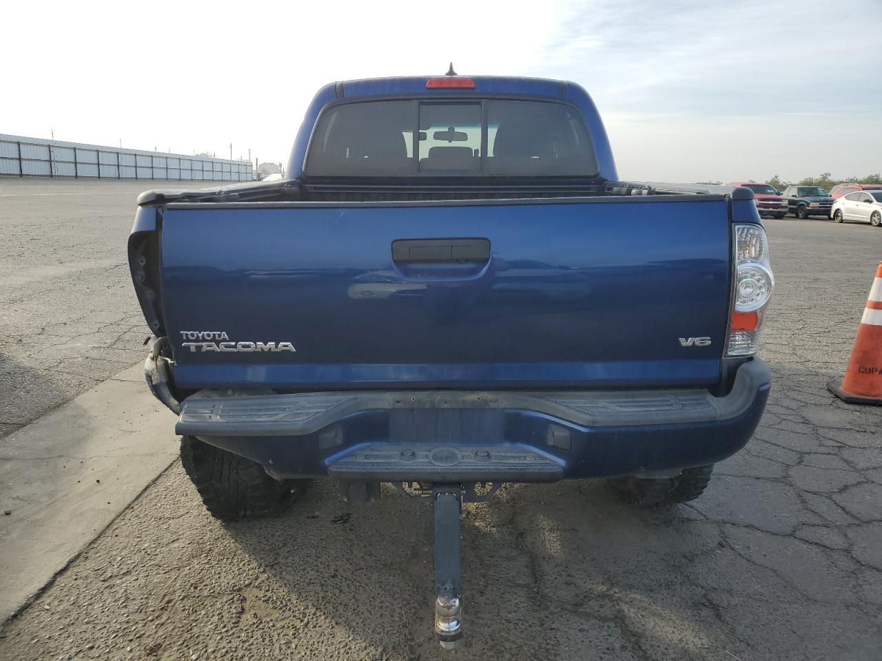 2015 Toyota Tacoma - Image 6
