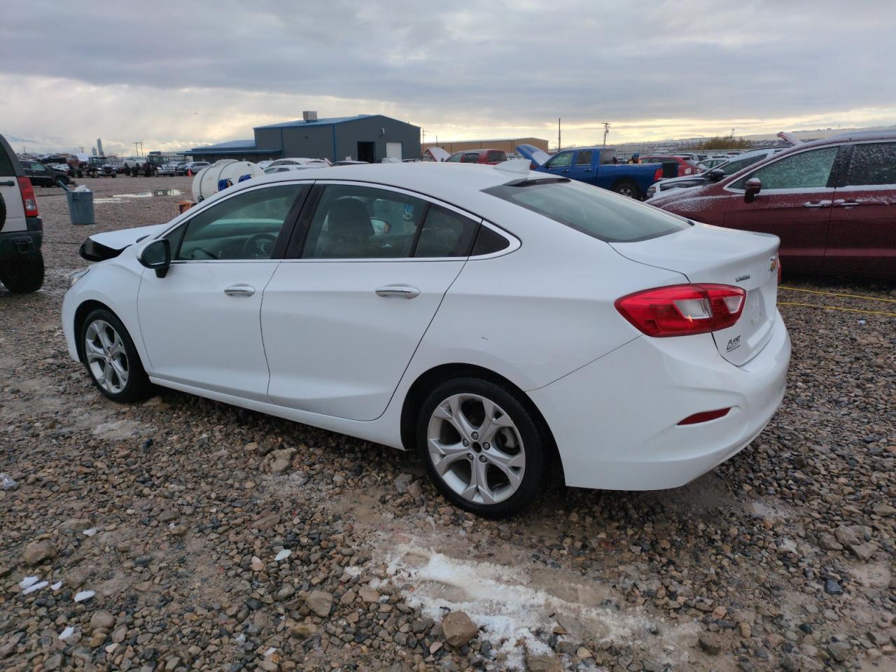 2017 Chevrolet Cruze - Image 2