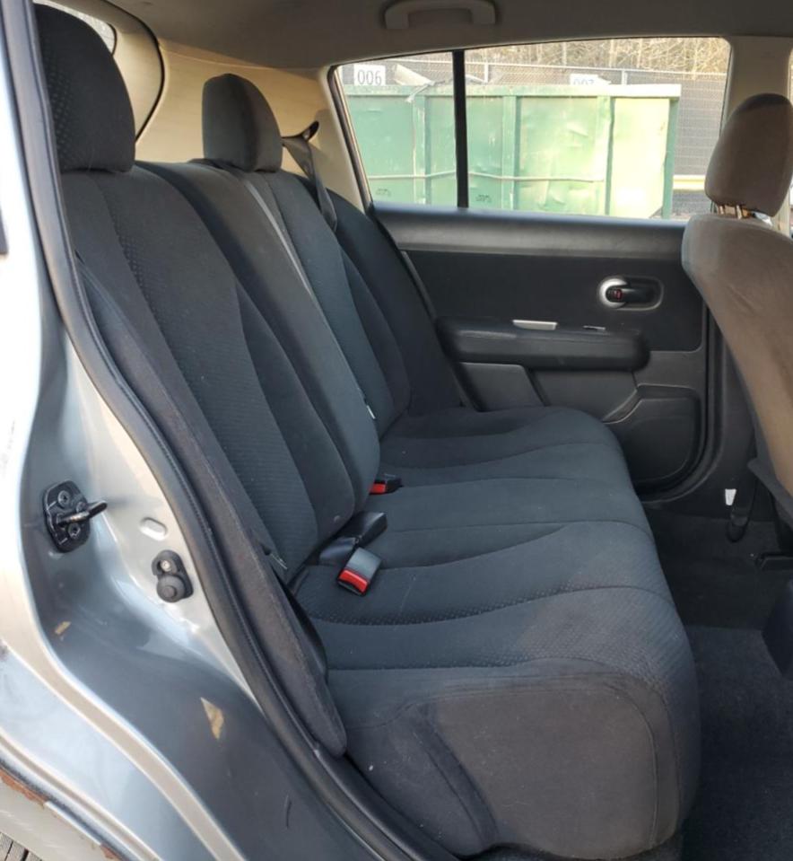 2011 Nissan Versa - Image 10