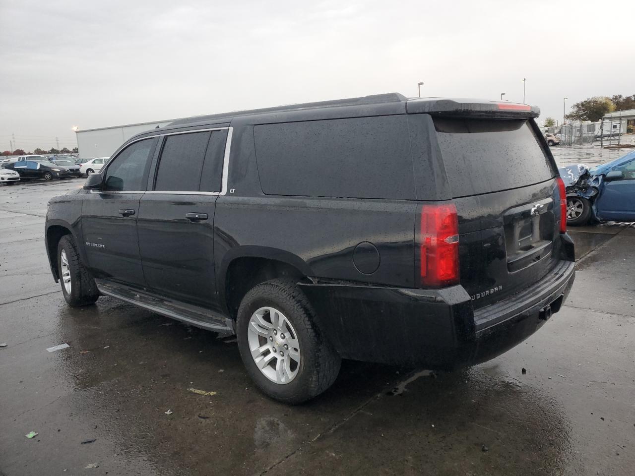 VIN 1GNSKJKC4FR631247 2015 CHEVROLET SUBURBAN no.2