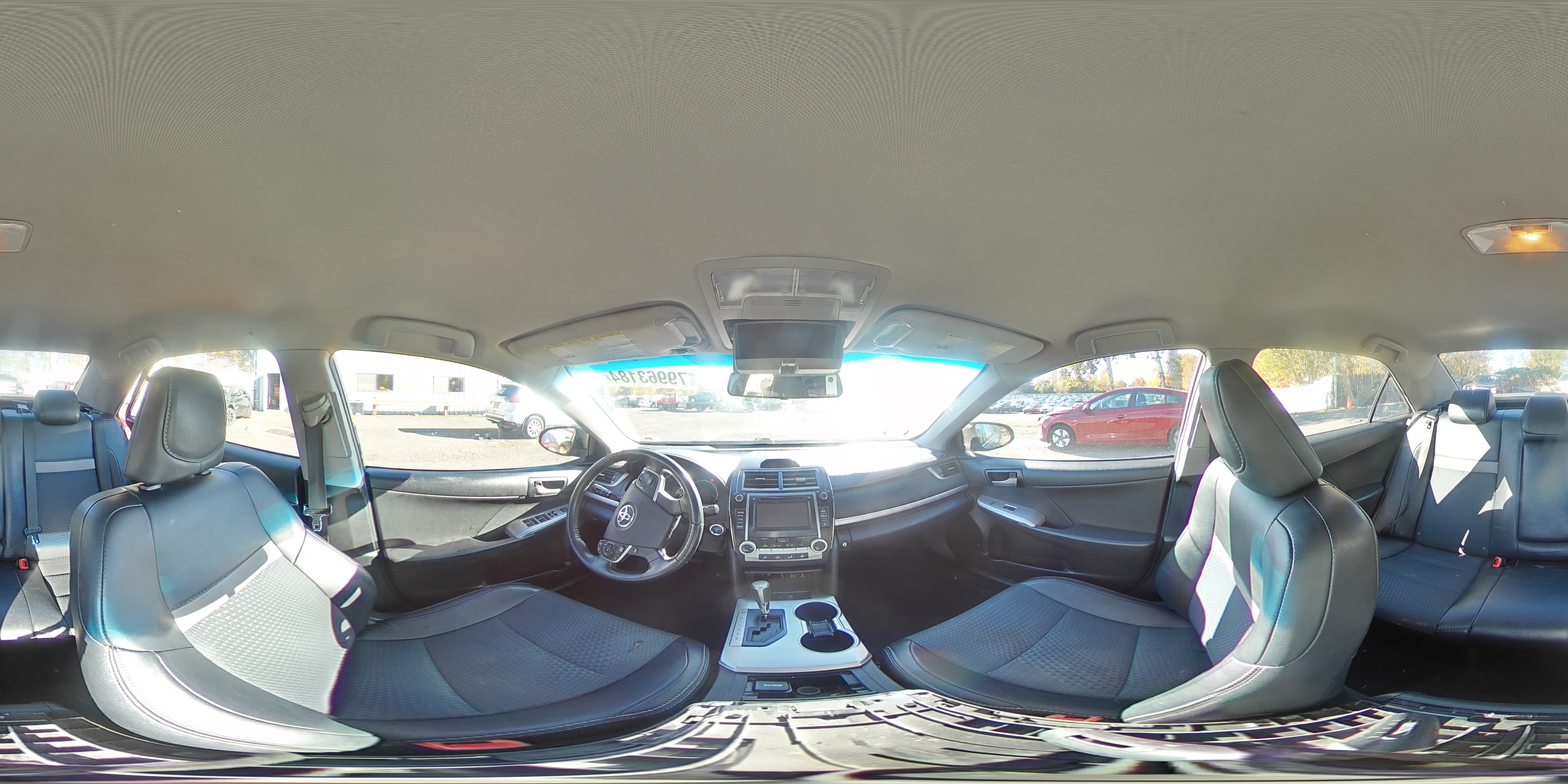 2014 Toyota Camry - Image 13