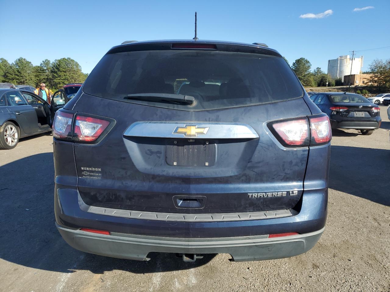 VIN 1GNKRFED7FJ228911 2015 CHEVROLET TRAVERSE no.6