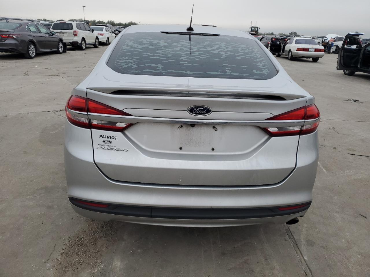 2018 Ford Fusion S VIN: 3FA6P0G73JR150037 Lot: 79270634