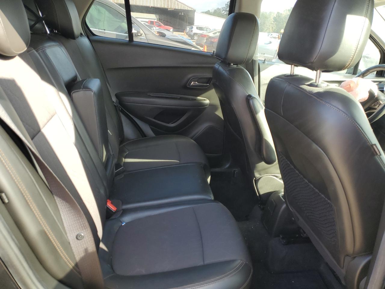2017 Chevrolet Trax - Image 11