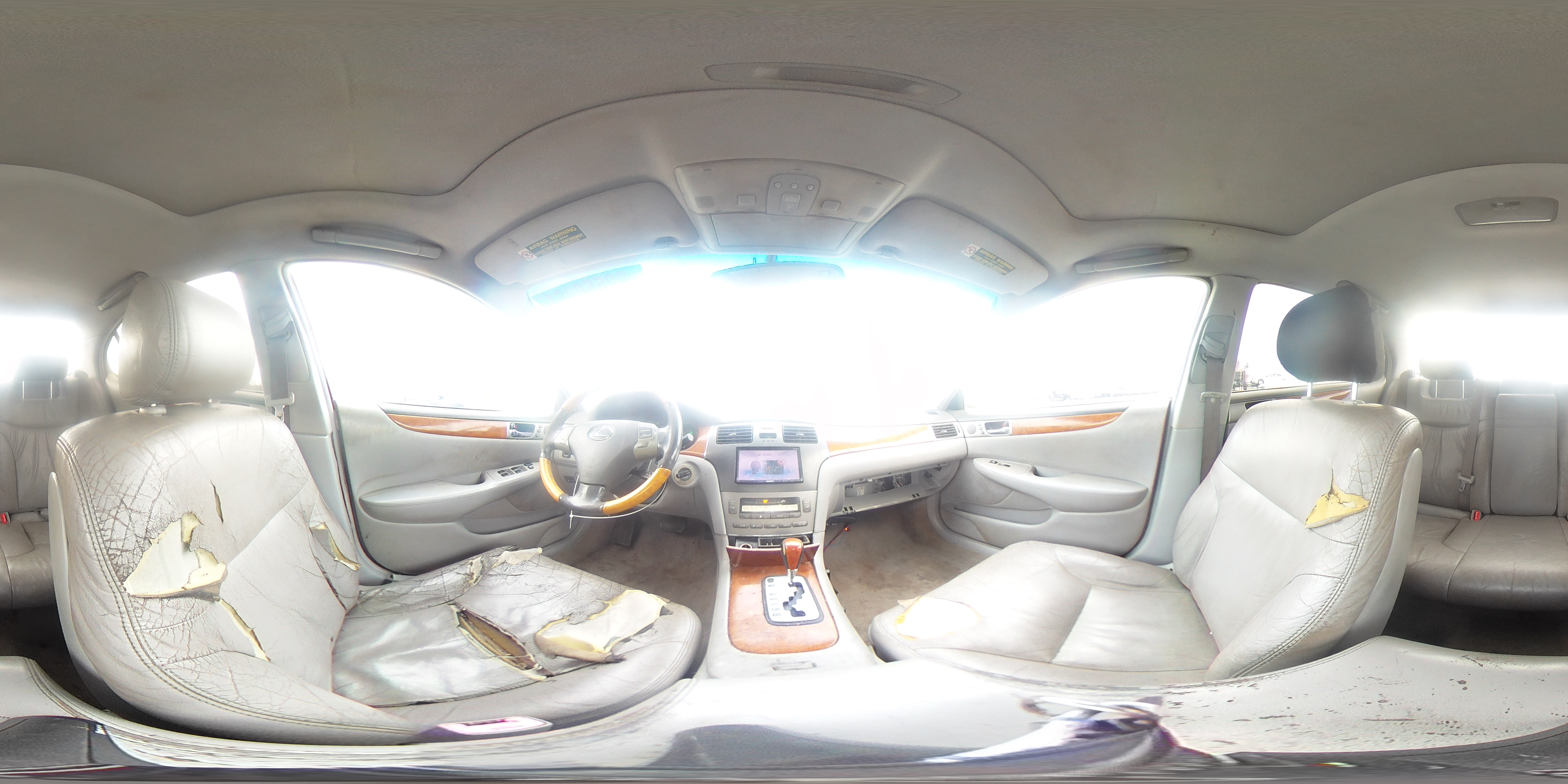 2005 Lexus ES - Image 13