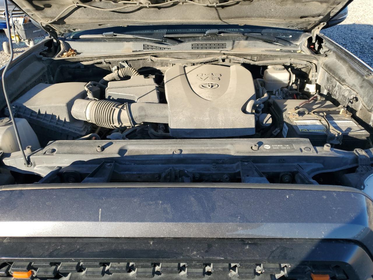 2019 Toyota Tacoma - Image 12