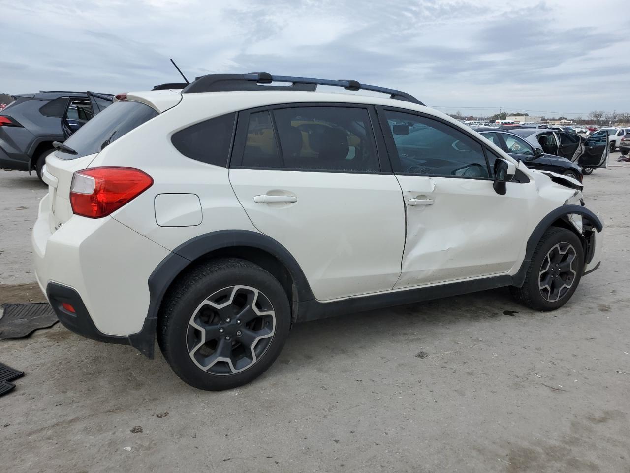 2015 Subaru XV - Image 3