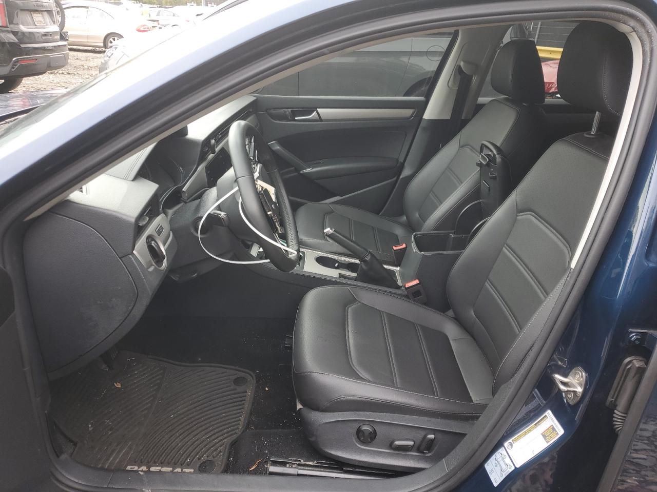 2021 Volkswagen Passat - Image 7