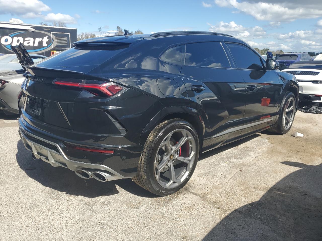 2019 Lamborghini Urus - Image 3