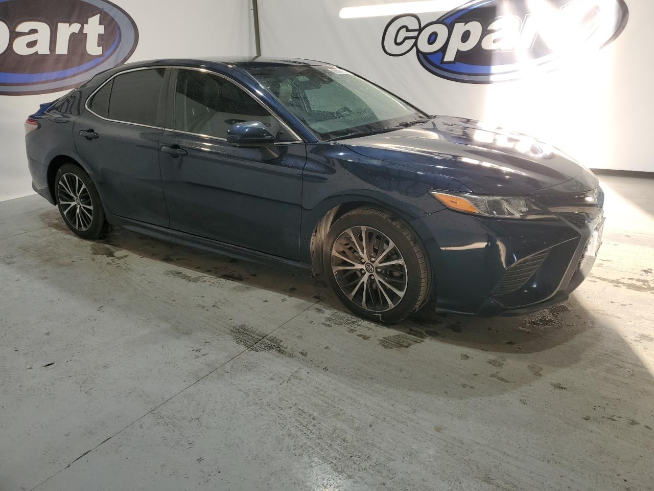 2018 Toyota Camry - Image 4