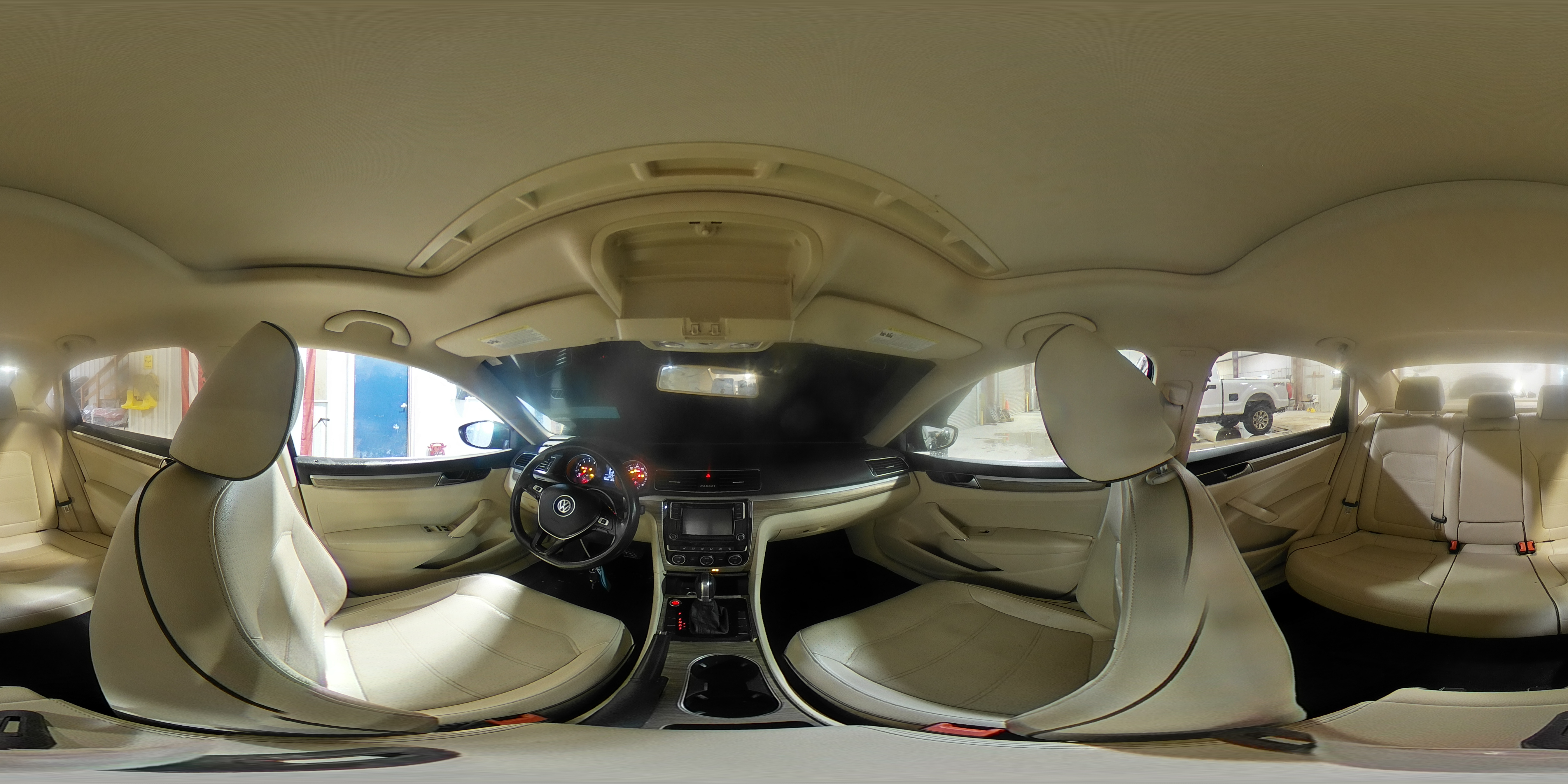2018 Volkswagen Passat - Image 15