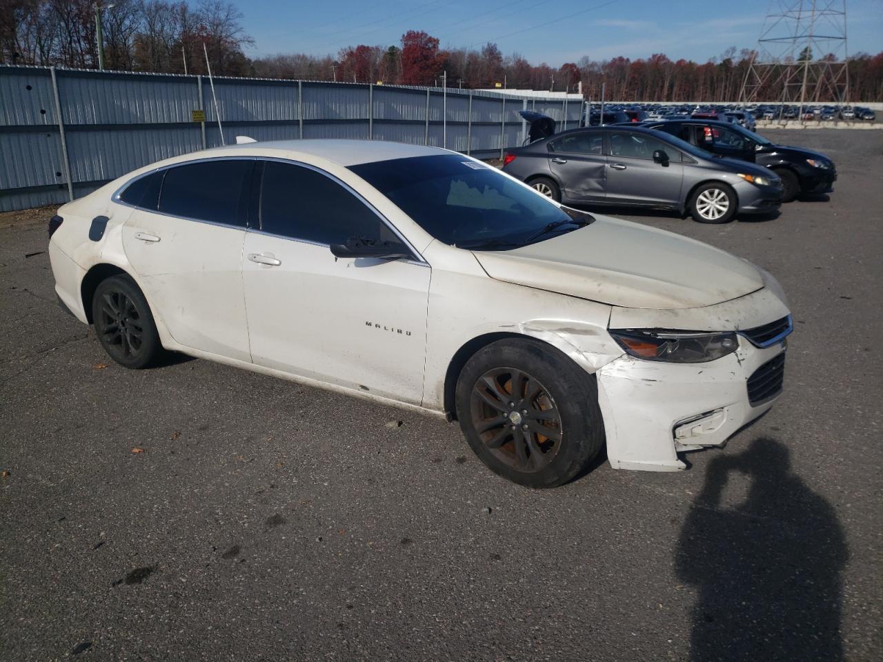 2016 Chevrolet Malibu - Image 4