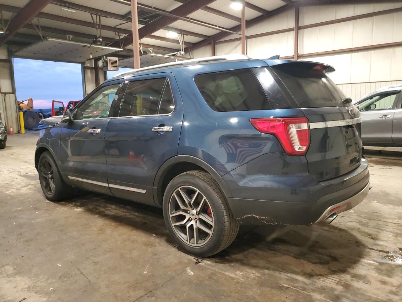 2017 Ford Explorer - Image 2