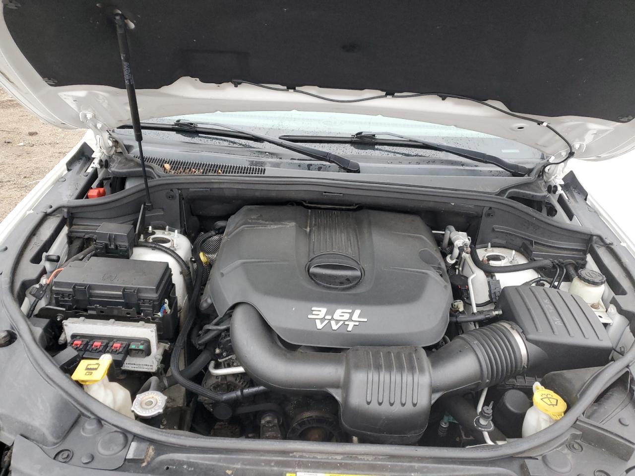 2013 Jeep Grand Cherokee - Image 12