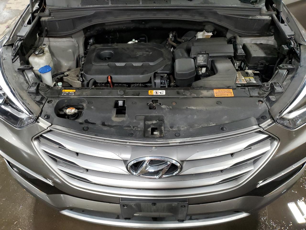 2017 Hyundai Santa Fe - Image 12