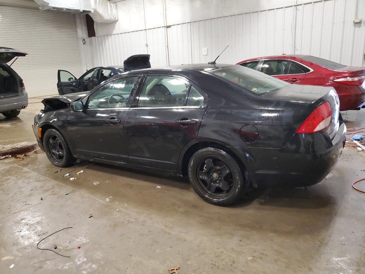 2010 Mercury Milan - Image 2