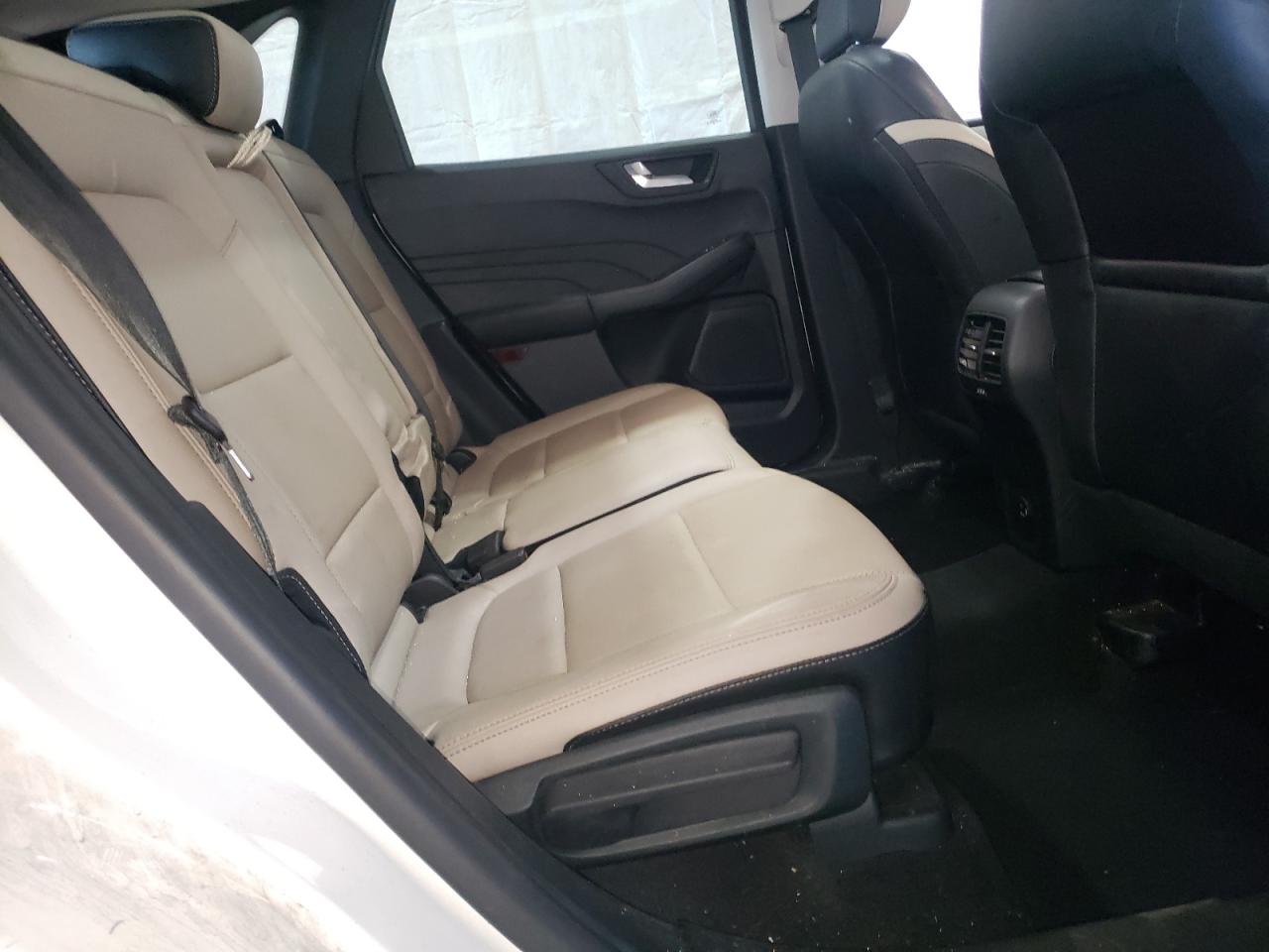 2022 Ford Escape - Image 11