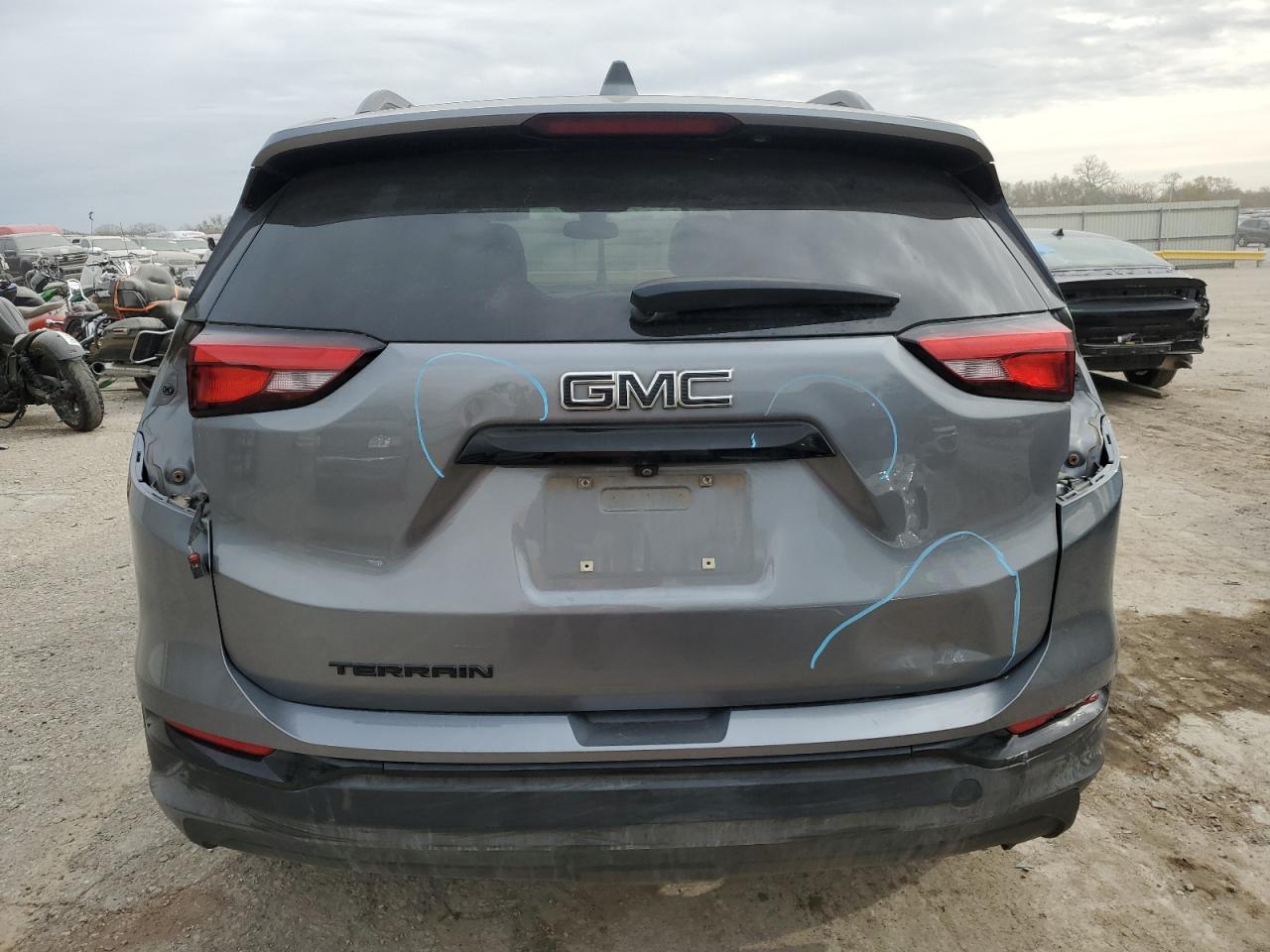 2020 GMC Terrain - Image 6