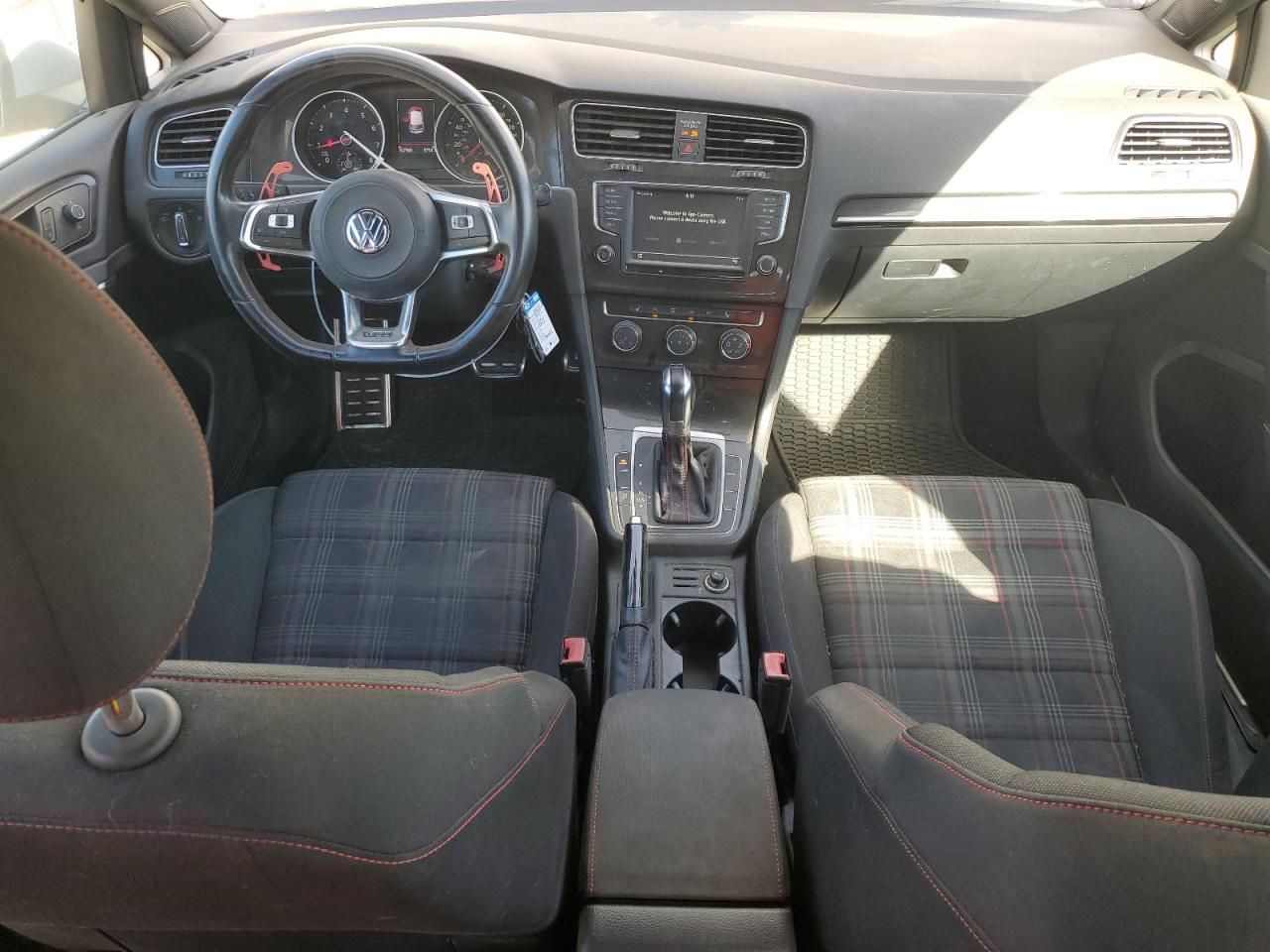 2017 Volkswagen GTI - Image 8