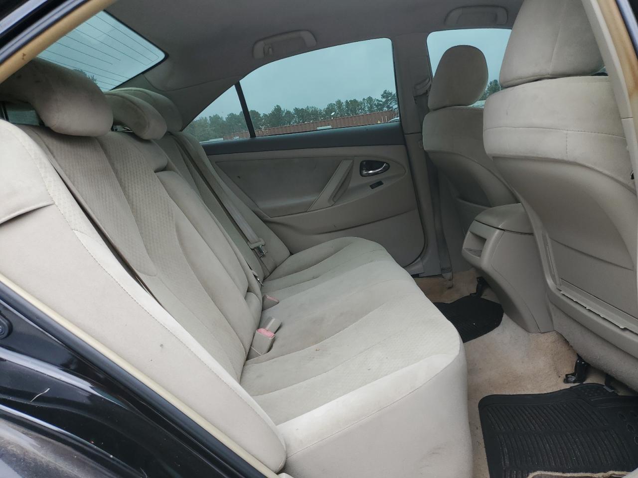 2009 Toyota Camry - Image 10