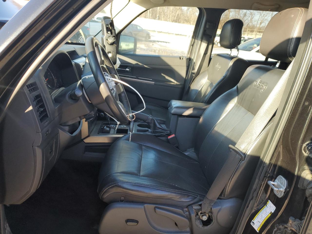 2011 Jeep Liberty (North America) - Image 7