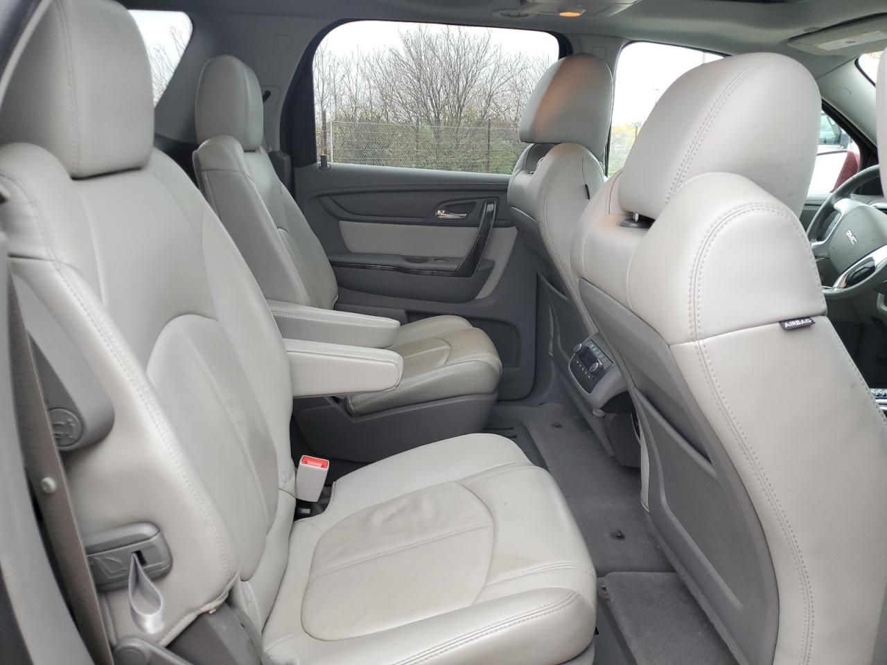 2014 GMC Acadia - Image 11