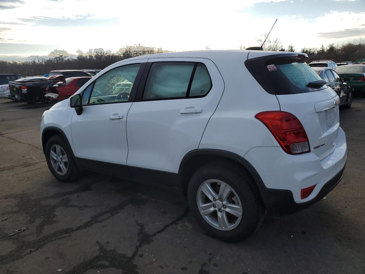 2018 Chevrolet Trax - Image 2