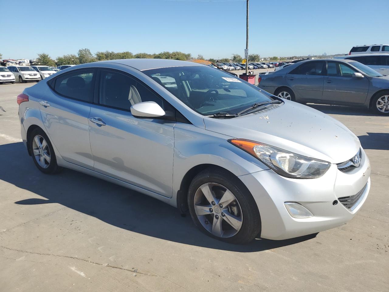2013 Hyundai Elantra - Image 4