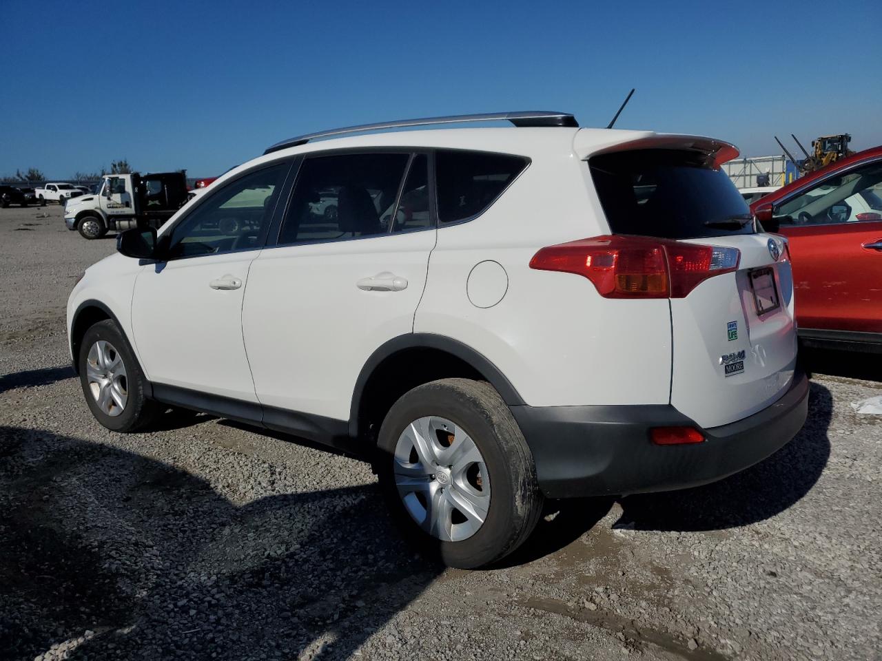 2015 Toyota RAV 4 - Image 2