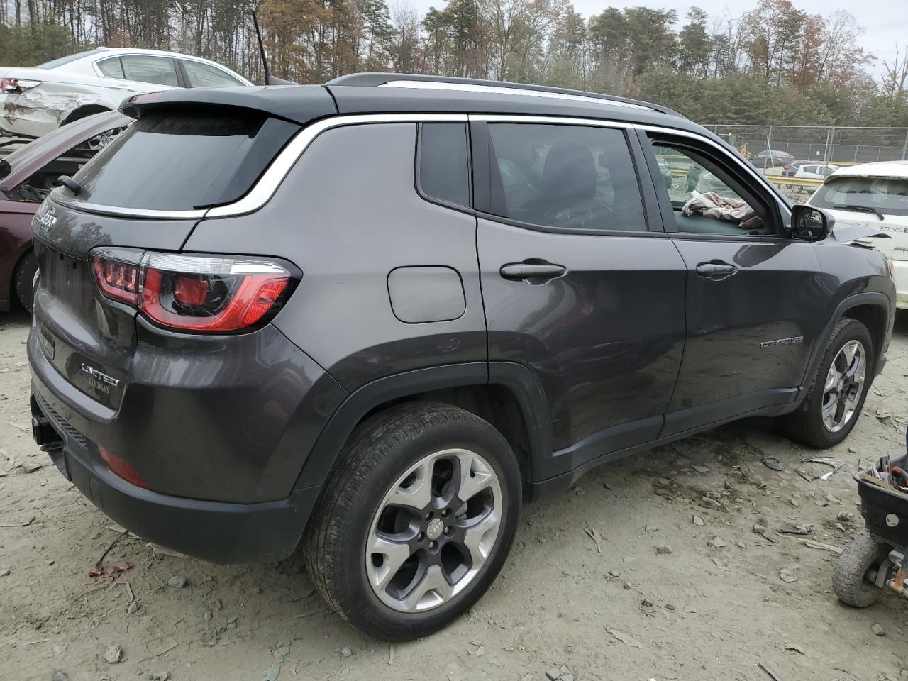 2020 Jeep Compass - Image 3