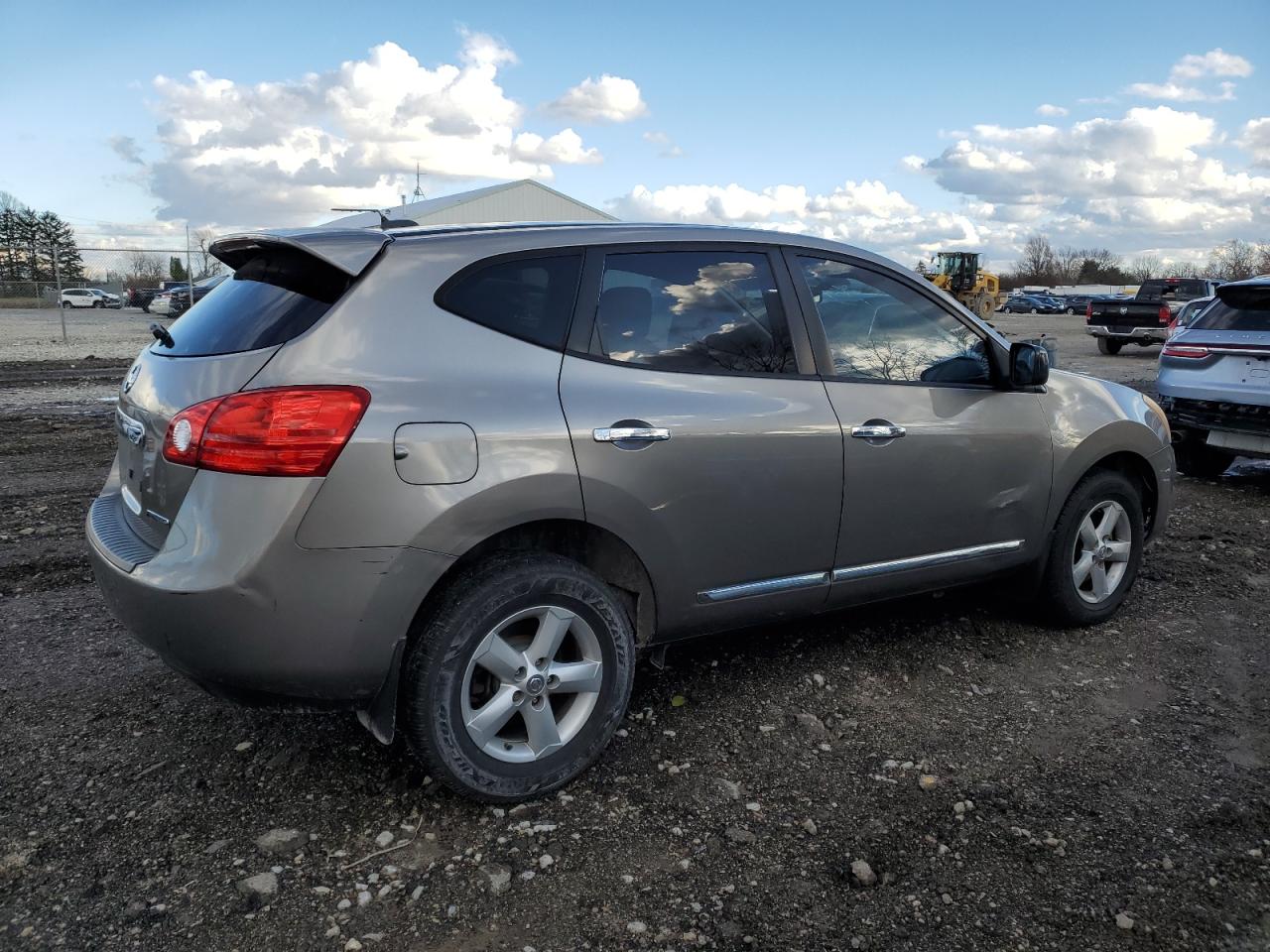 2012 Nissan Rogue - Image 3