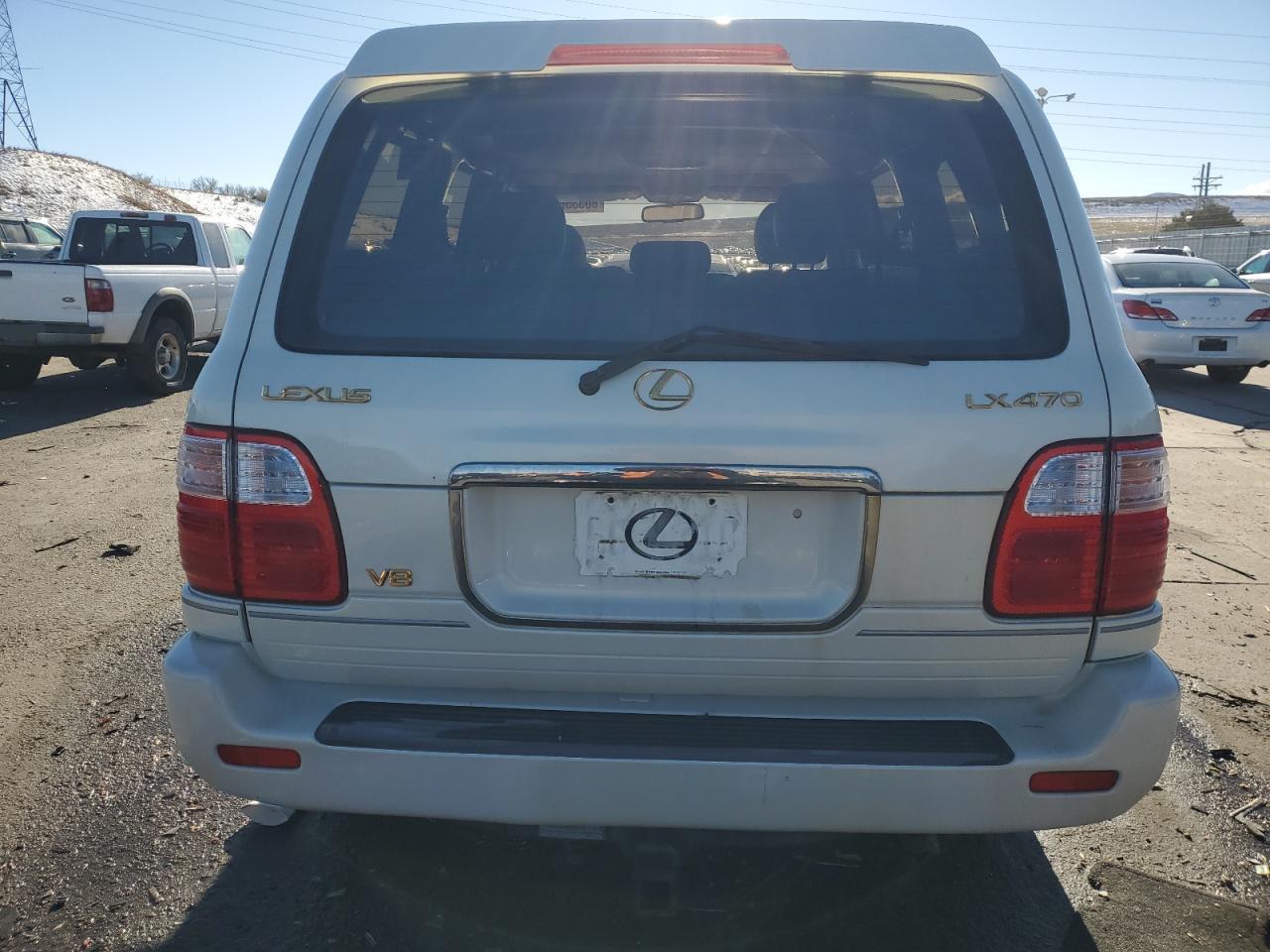 2001 Lexus LX - Image 6