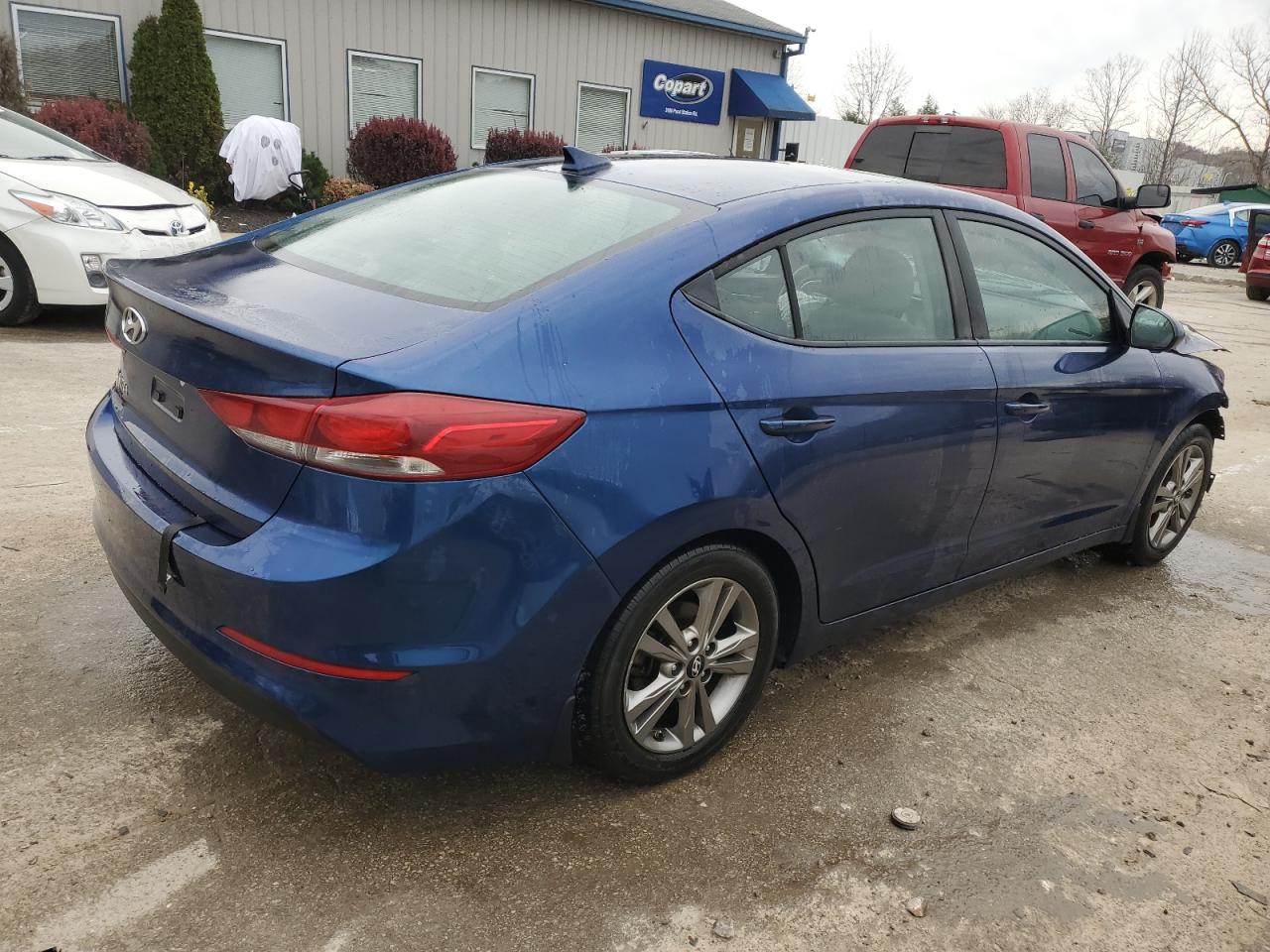 2018 Hyundai Elantra - Image 3