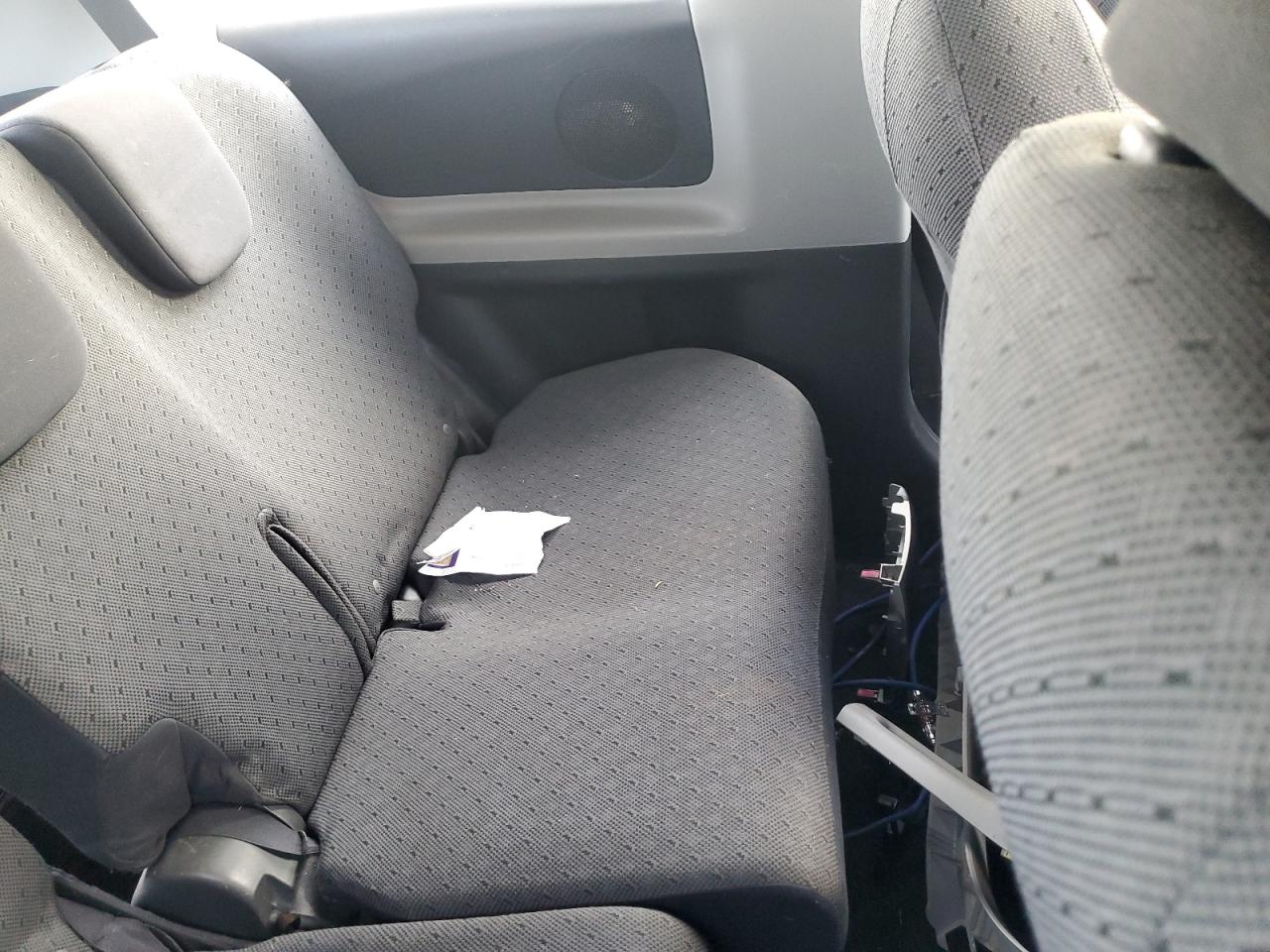 2010 Toyota Yaris - Image 10