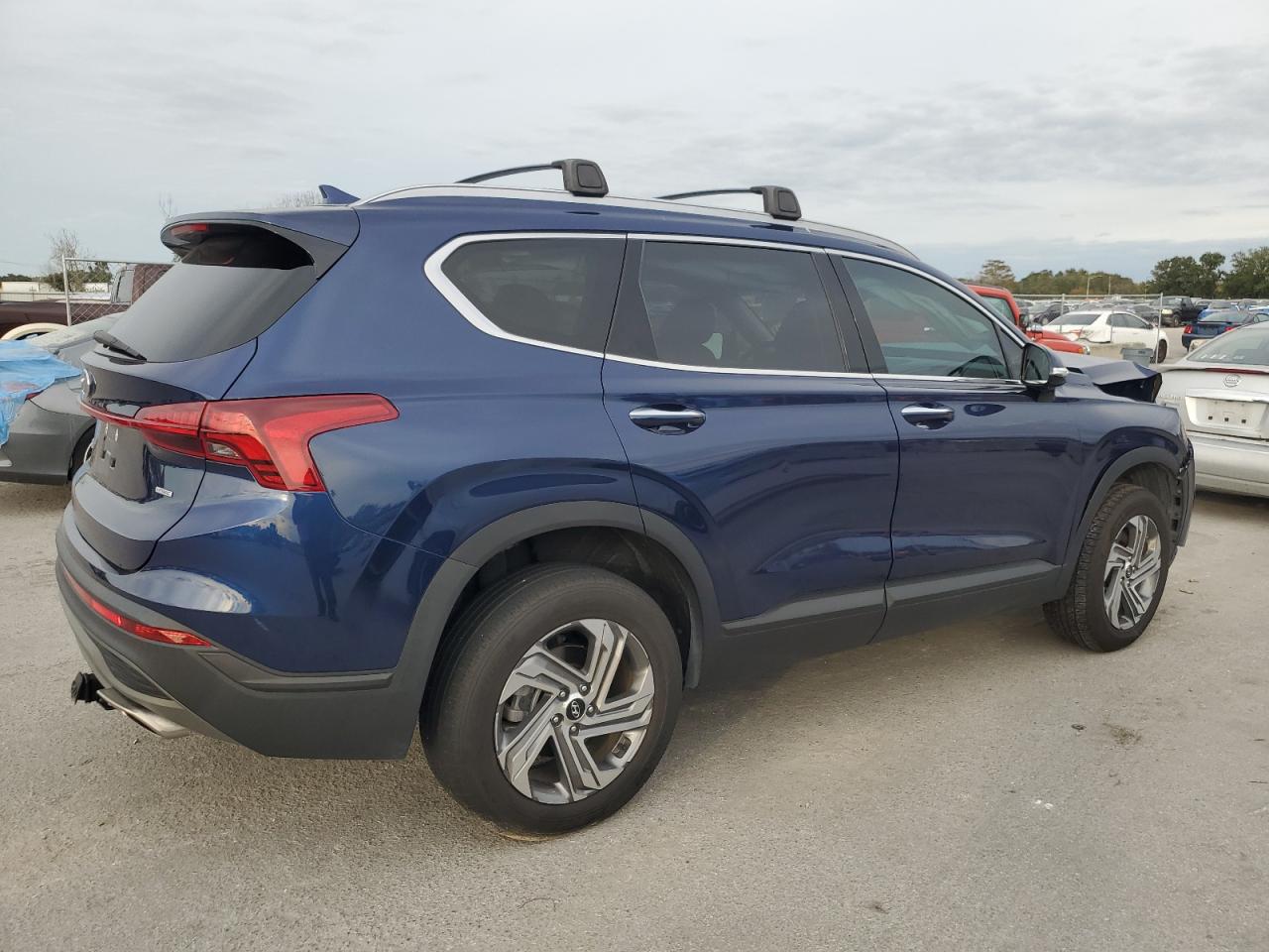 2023 Hyundai Santa Fe - Image 3