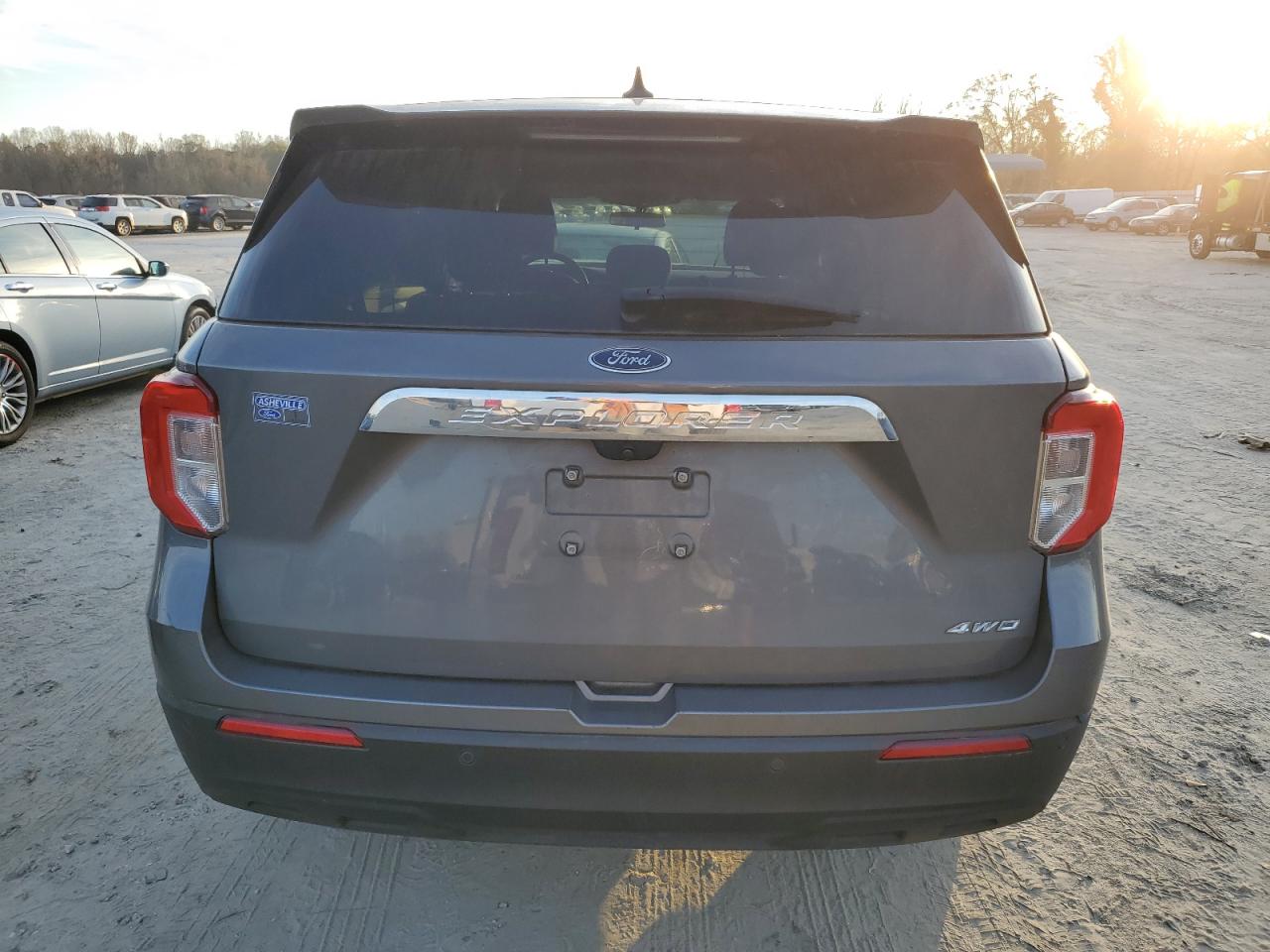 2021 Ford Explorer - Image 6