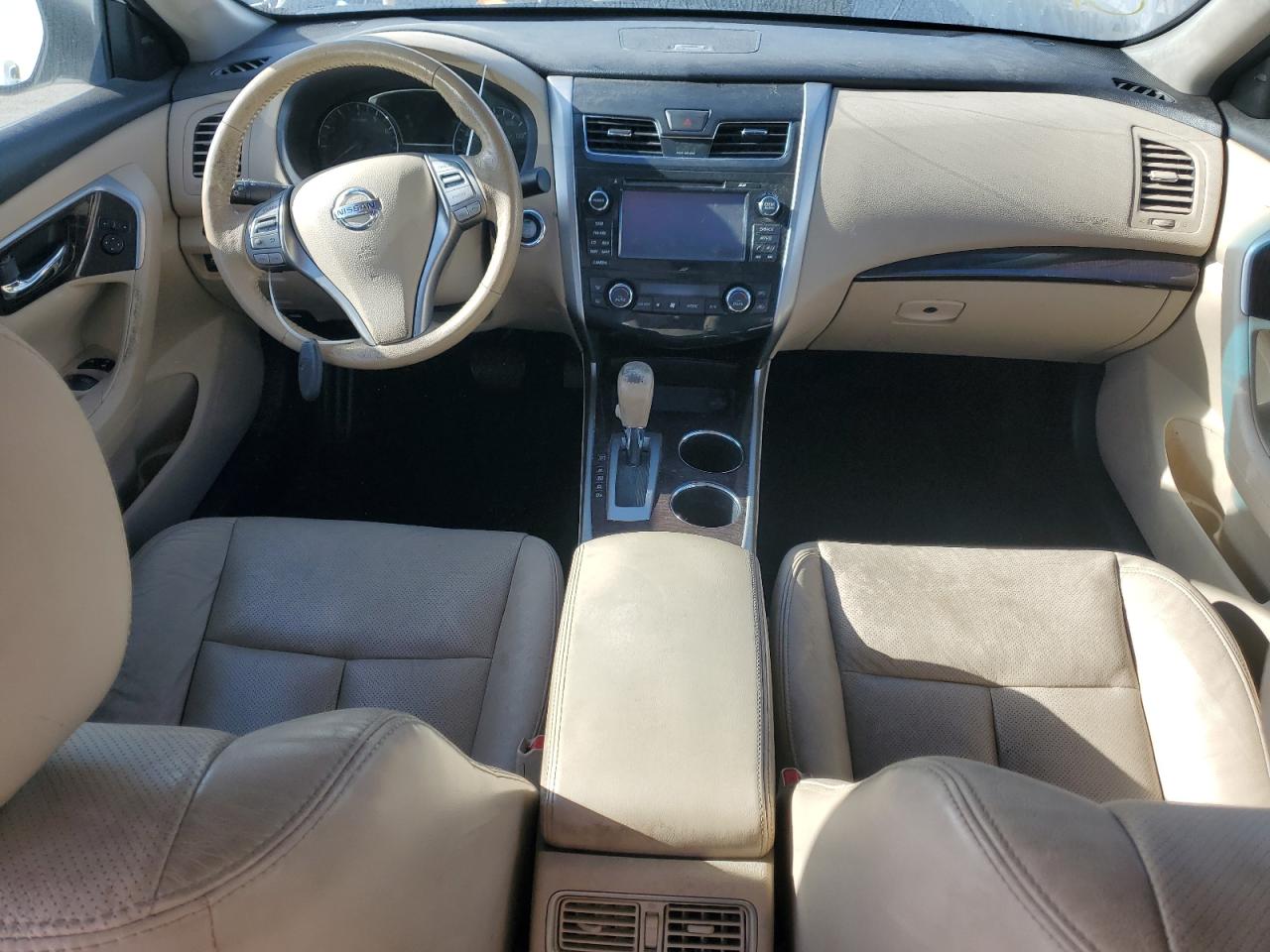 2015 Nissan Altima - Image 8