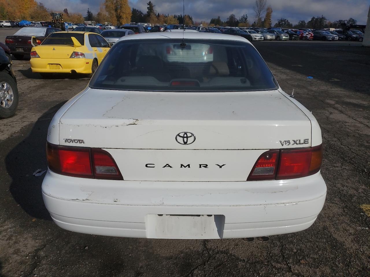 1996 Toyota Camry Le VIN: 4T1BF12K9TU122800 Lot: 80994224