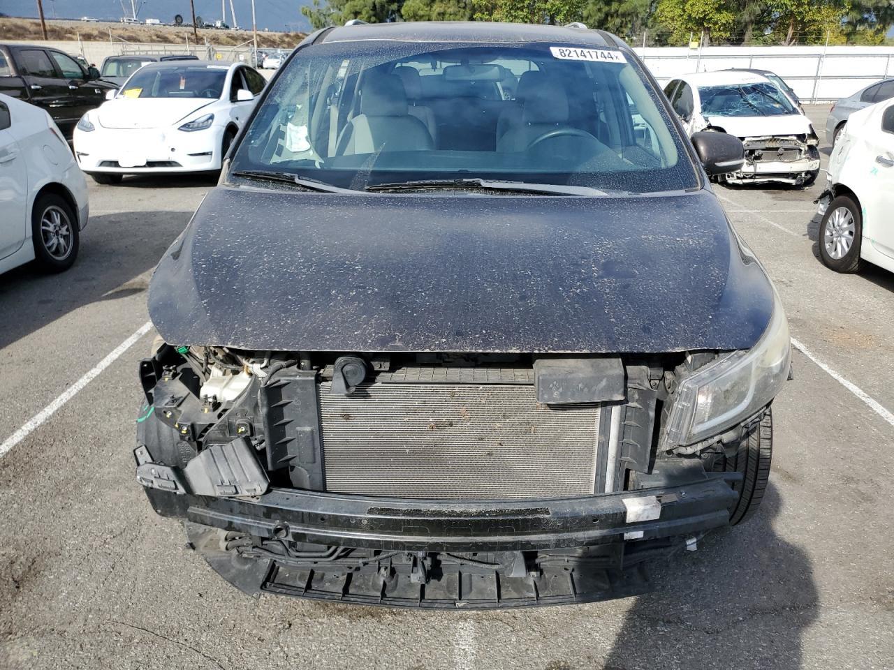2015 Kia Sedona - Image 5