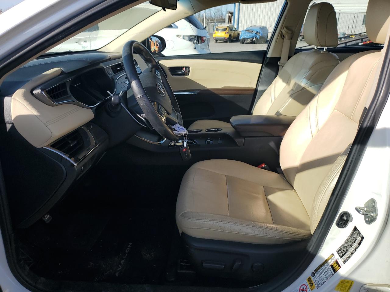 2015 Toyota Avalon - Image 7