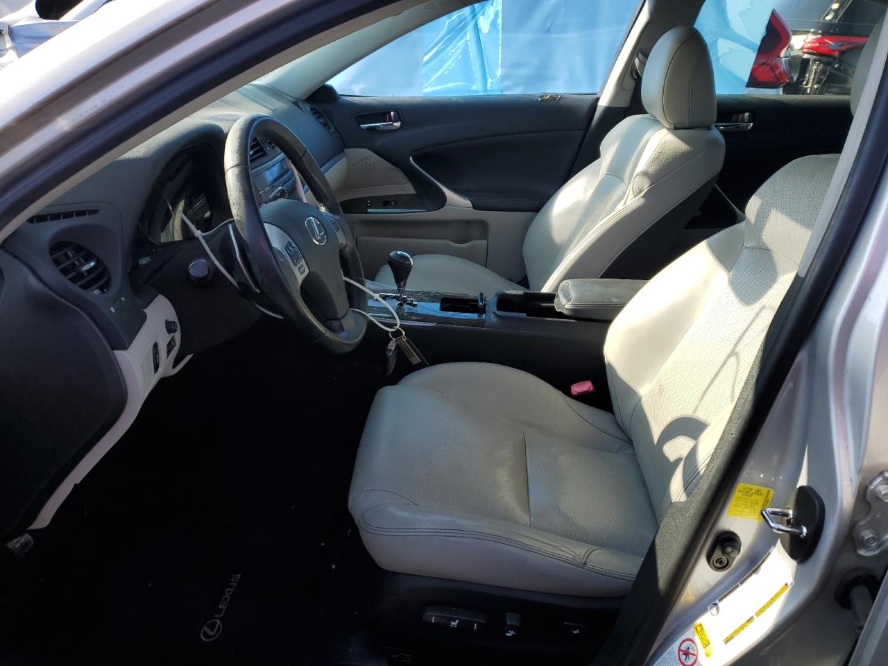2012 Lexus IS - Image 7